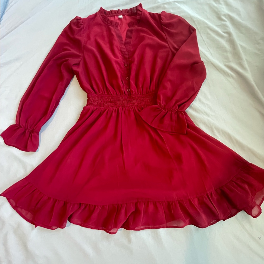 Medium long sleeved red dress with ruffles